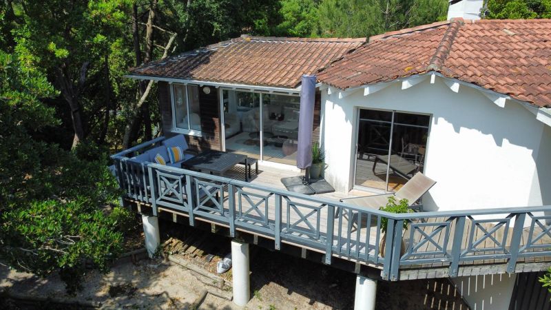 VILLA HOSSWOOD